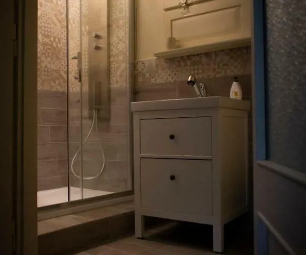 Lunesco Divino, D'amis 公寓 卢镇